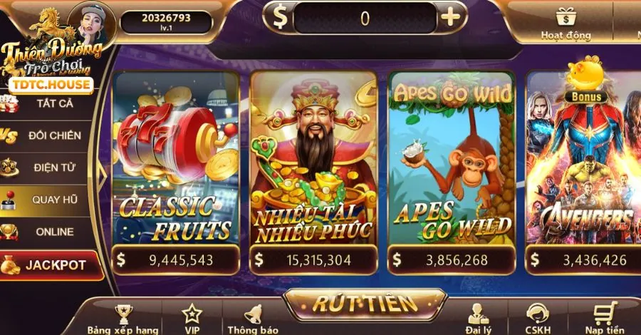 Đội tuyển Esports đang thi đấu trên sân khấu lớn, màn hình hiển thị game LoL, Dota 2, CS:GO, với logo ga65 link và các tùy chọn cược